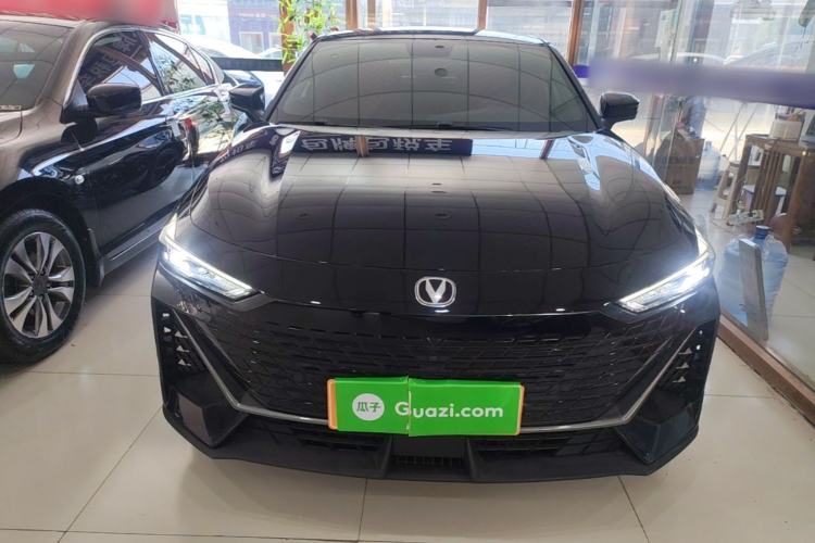 Used CHANGAN UNI-V 2022 1.5T Prestige Version Front