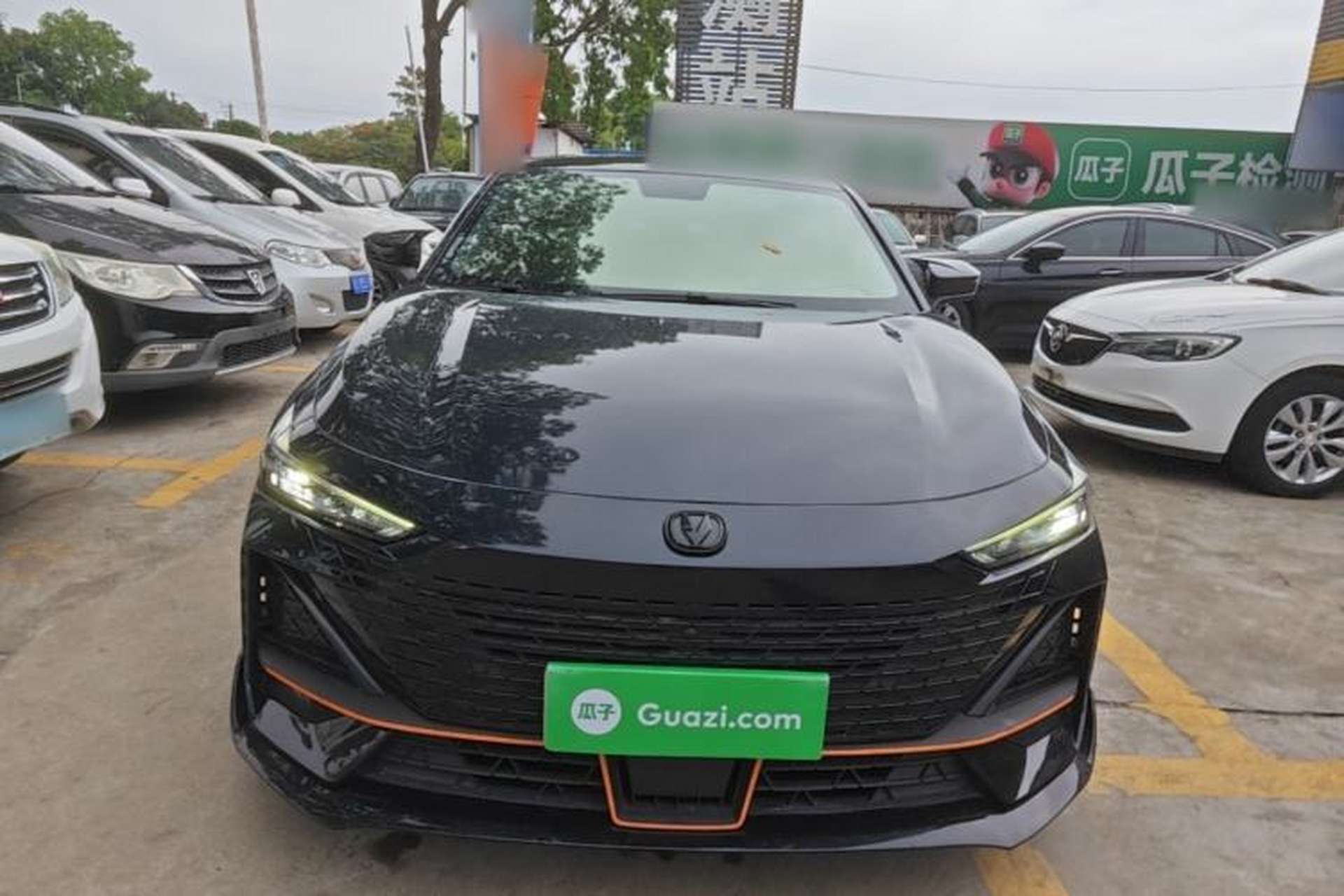 Used CHANGAN UNI-V 2022 1.5T Sport Edition Front