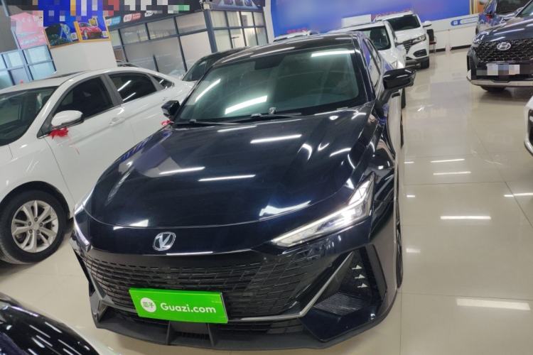 Used CHANGAN UNI-V 2022 1.5T Prestige Version Front