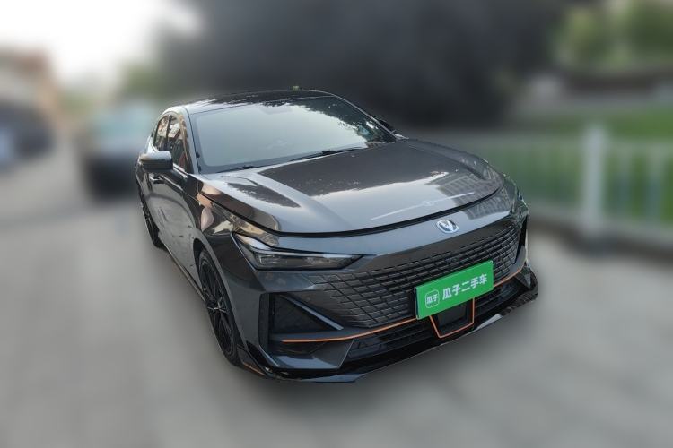 Used CHANGAN UNI-V 2022 1.5T Sport Edition Front Right 45 Deg