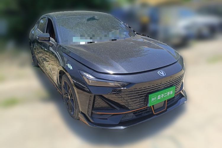 Used CHANGAN UNI-V 2022 1.5T Sport Edition Front Right 45 Deg