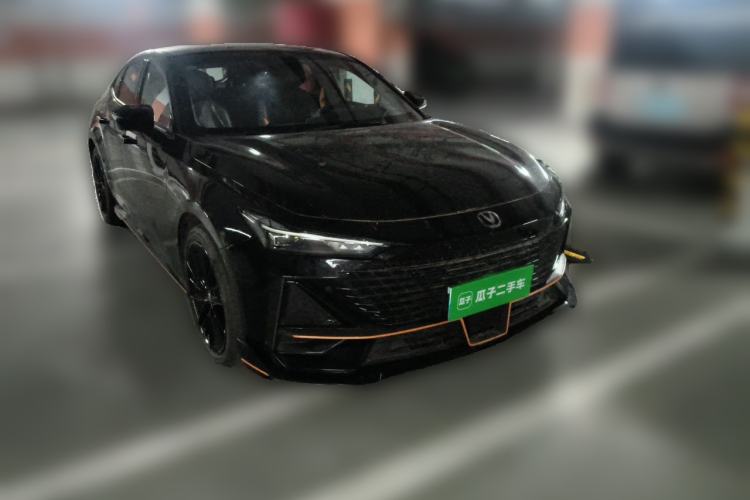 Used CHANGAN UNI-V 2022 1.5T Sport Edition Front Right 45 Deg