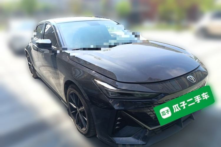 Used CHANGAN UNI-V 2022 1.5T Prestige Version Front Right 45 Deg