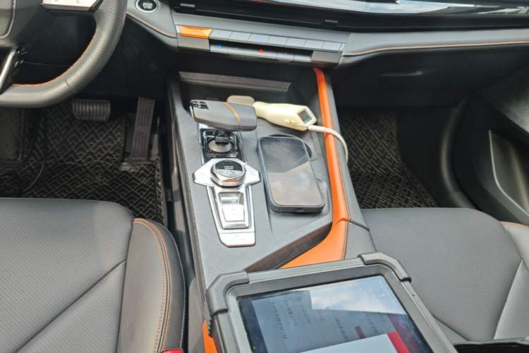 Used CHANGAN UNI-V 2022 1.5T Prestige Version Gear Lever