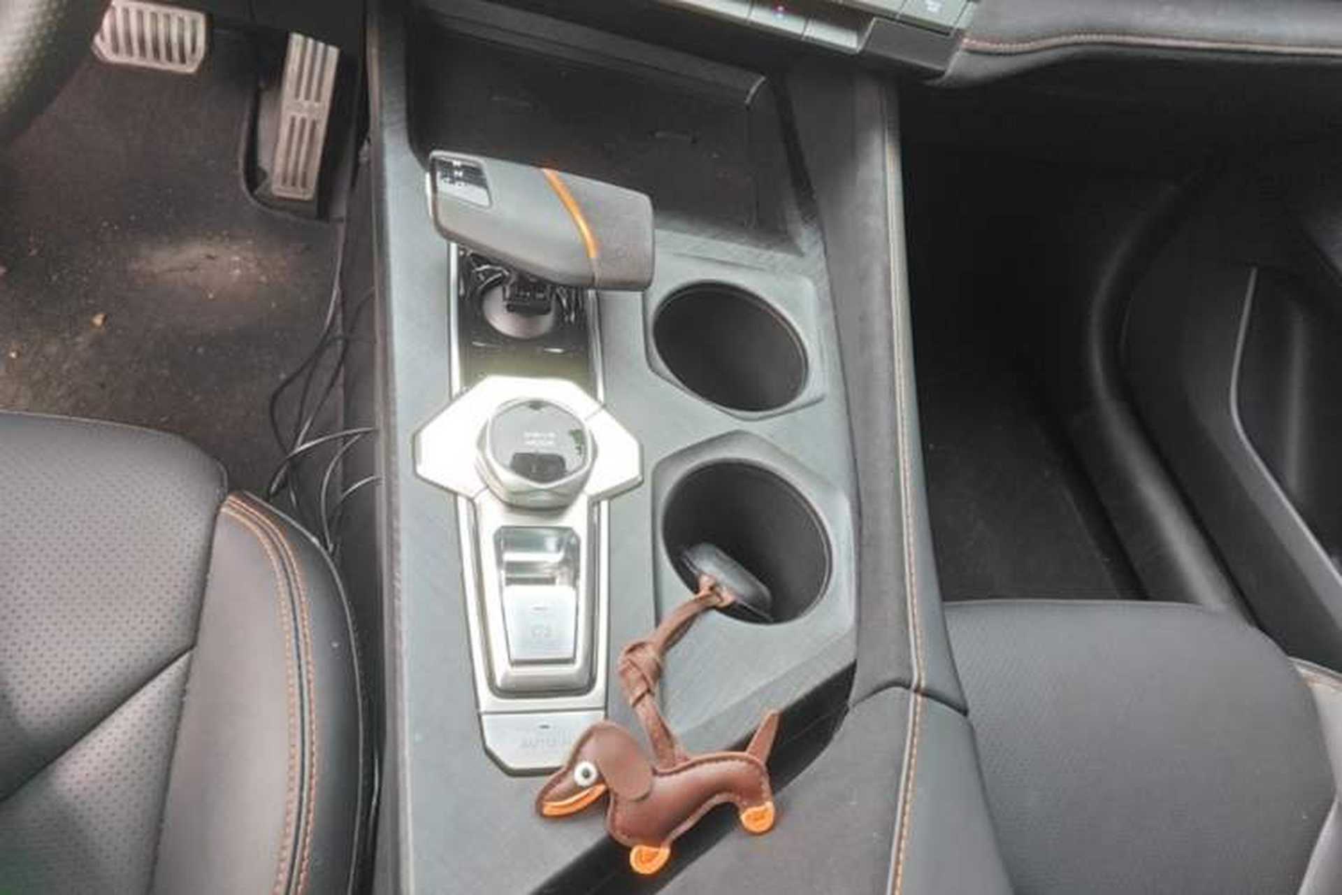 Used CHANGAN UNI-V 2022 1.5T Sport Edition Gear Lever