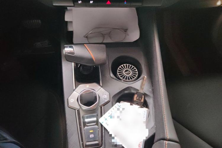 Used CHANGAN UNI-V 2022 1.5T Sport Edition Gear Lever
