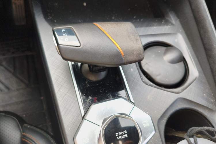 Used CHANGAN UNI-V 2022 1.5T Sport Edition Gear Lever