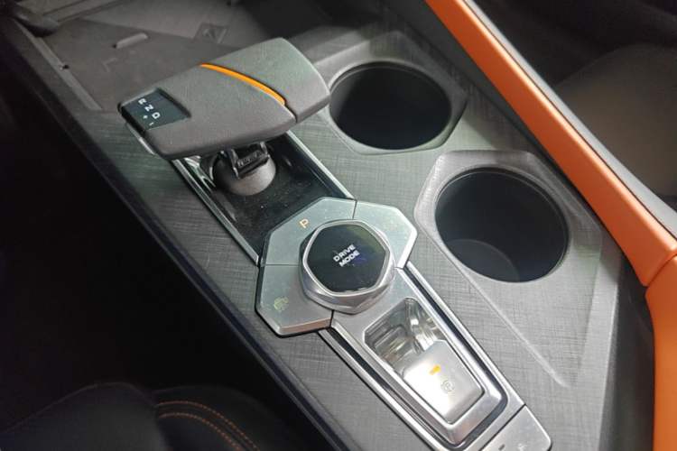Used CHANGAN UNI-V 2022 1.5T Prestige Version Gear Lever