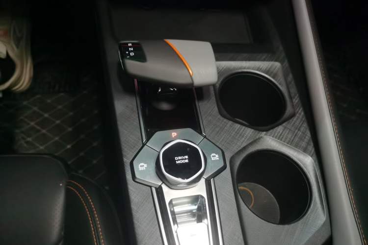 Used CHANGAN UNI-V 2022 1.5T Prestige Version Gear Lever