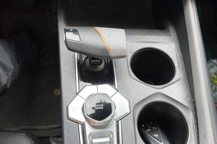 Used CHANGAN UNI-V 2022 1.5T Smart Navigation Version Gear Lever