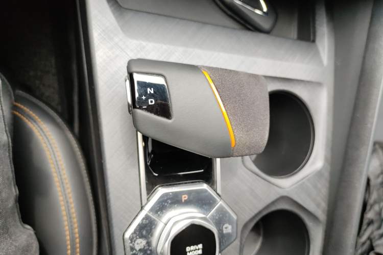 Used CHANGAN UNI-V 2022 1.5T Sport Edition Gear Lever