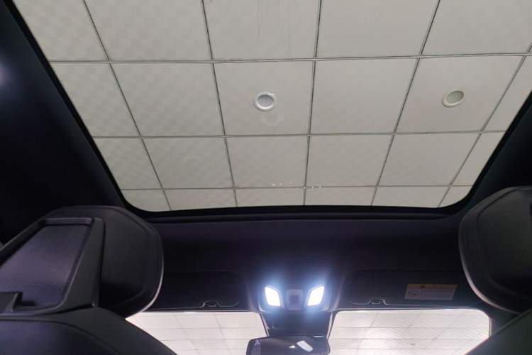 Used CHANGAN UNI-V 2022 1.5T Prestige Version Headliner