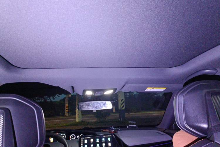 Used CHANGAN UNI-V 2022 1.5T Prestige Version Headliner