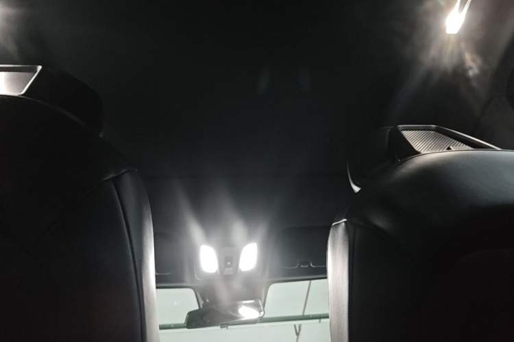 Used CHANGAN UNI-V 2022 1.5T Prestige Version Headliner