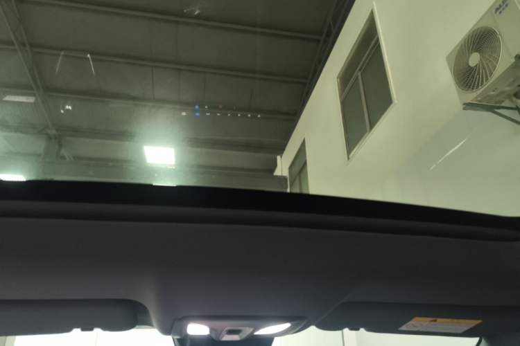 Used CHANGAN UNI-V 2022 1.5T Prestige Version Headliner