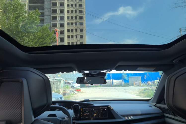 Used CHANGAN UNI-V 2022 1.5T Prestige Version Headliner