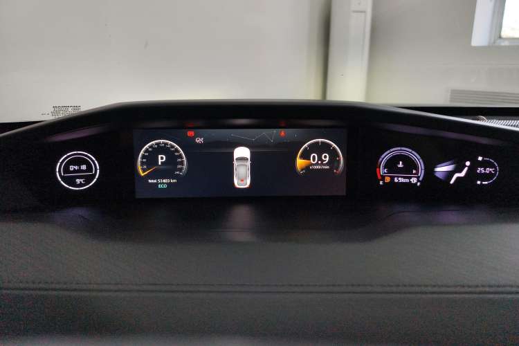 Used CHANGAN UNI-V 2022 1.5T Smart Navigation Version Instrument Cluster