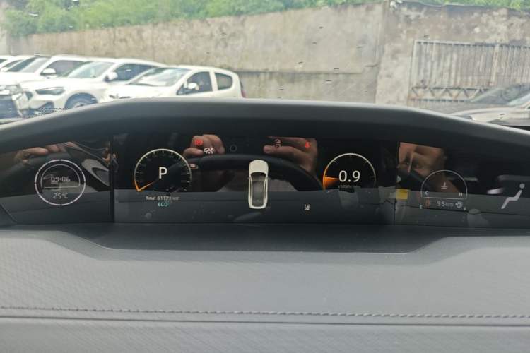 Used CHANGAN UNI-V 2022 1.5T Prestige Version Instrument Cluster