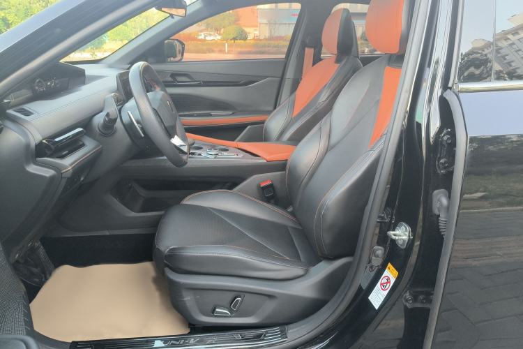 Used CHANGAN UNI-V 2022 1.5T Smart Navigation Version Interior 1