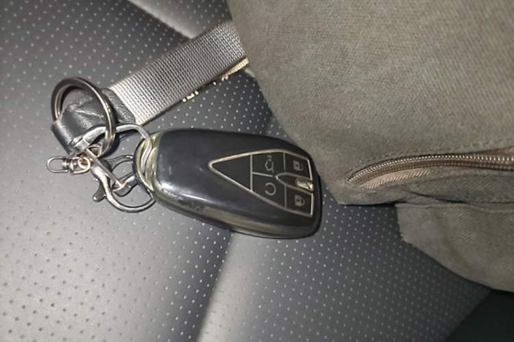 Used CHANGAN UNI-V 2022 1.5T Prestige Version Interior 1