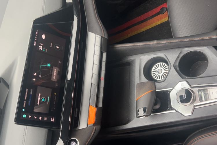 Used CHANGAN UNI-V 2022 1.5T Sport Edition Interior 2