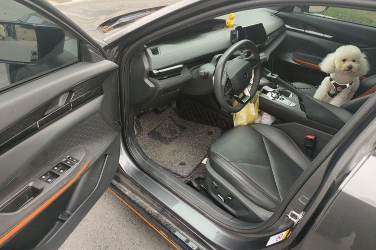 Used CHANGAN UNI-V 2022 1.5T Sport Edition Interior 3