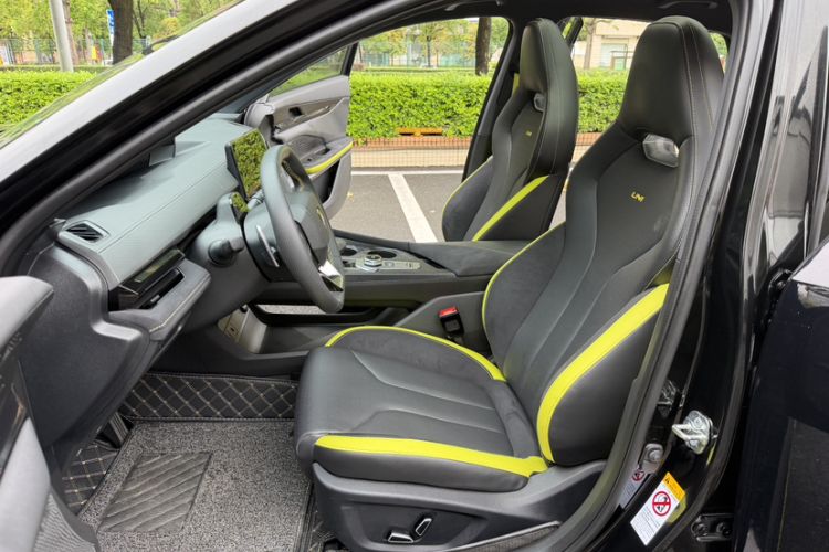 Used CHANGAN UNI-V 2022 2.0T Leading-Speed Edition Interior 3