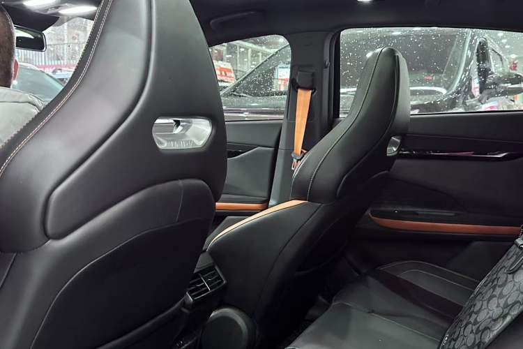 Used CHANGAN UNI-V 2022 2.0T Leading-Speed Edition Interior 3