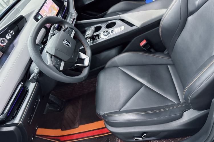 Used CHANGAN UNI-V 2022 1.5T Prestige Version Interior 4