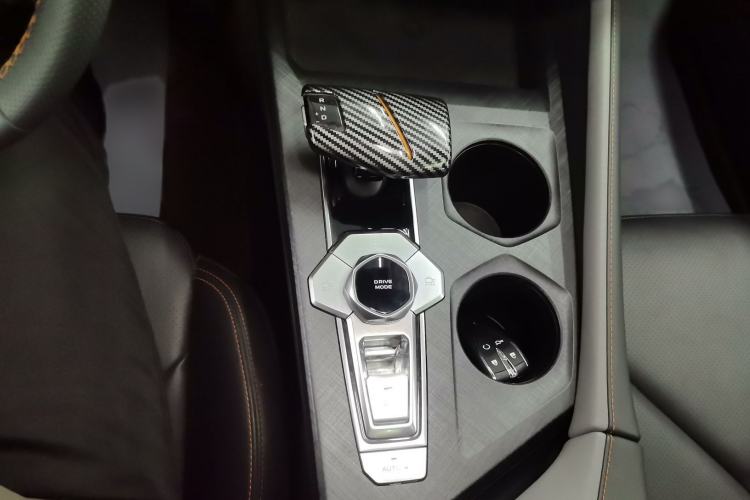Used CHANGAN UNI-V 2022 1.5T Prestige Version Interior 8