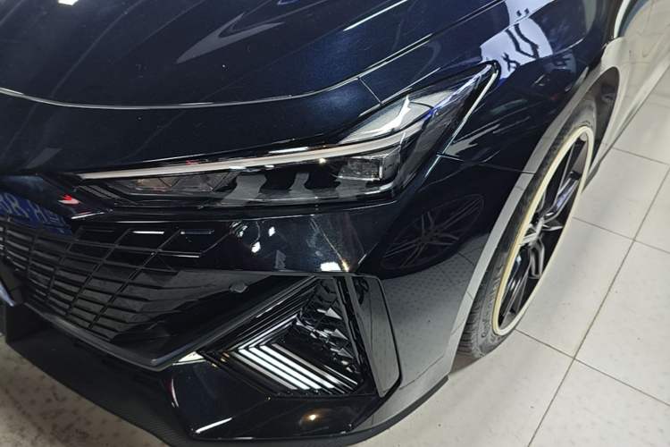 Used CHANGAN UNI-V 2022 1.5T Prestige Version Left Front Headlight