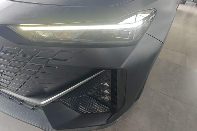 Used CHANGAN UNI-V 2022 1.5T Prestige Version Left Front Headlight