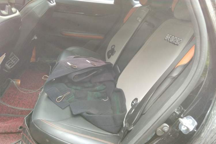 Used CHANGAN UNI-V 2022 1.5T Prestige Version Left Rear Seat