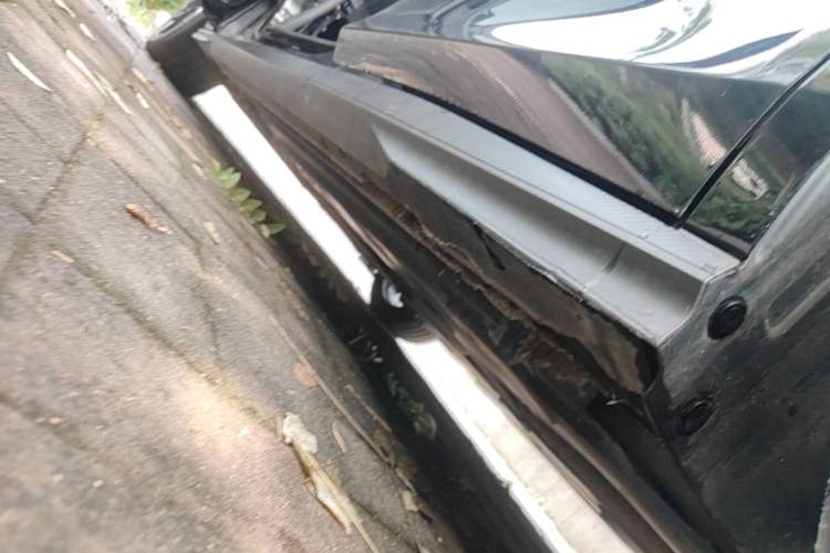 Used CHANGAN UNI-V 2022 1.5T Prestige Version Left Side Sill