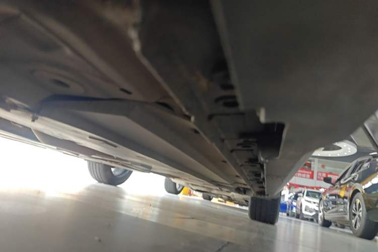 Used CHANGAN UNI-V 2022 1.5T Prestige Version Left Side Sill