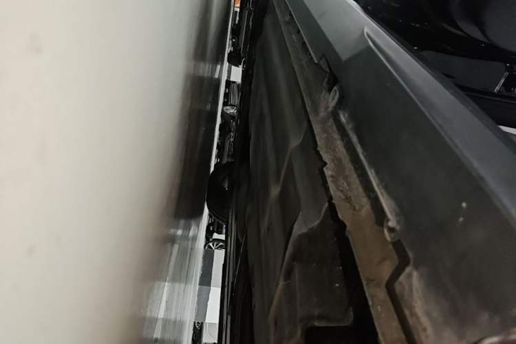 Used CHANGAN UNI-V 2022 1.5T Prestige Version Left Side Sill