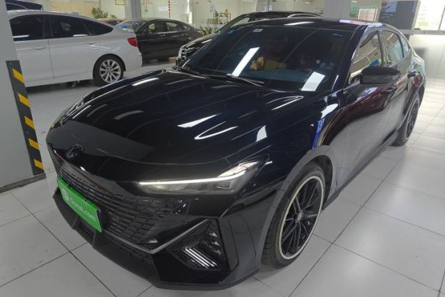 Used CHANGAN UNI-V 2022 1.5T Prestige Version