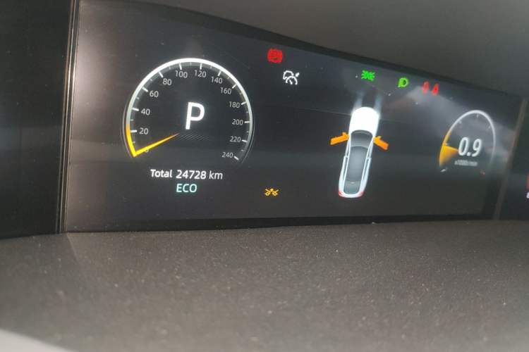 Used CHANGAN UNI-V 2022 1.5T Prestige Version Odometer Close Up