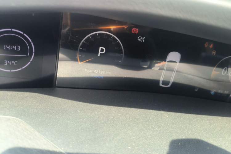 Used CHANGAN UNI-V 2022 1.5T Sport Edition Odometer Close Up