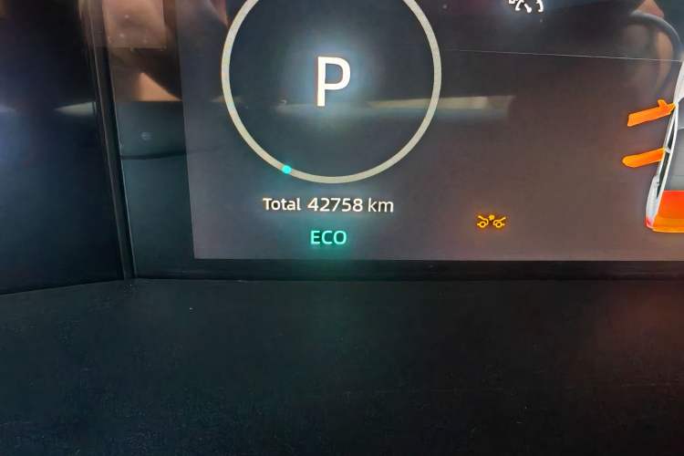 Used CHANGAN UNI-V 2022 1.5T Sport Edition Odometer Close Up