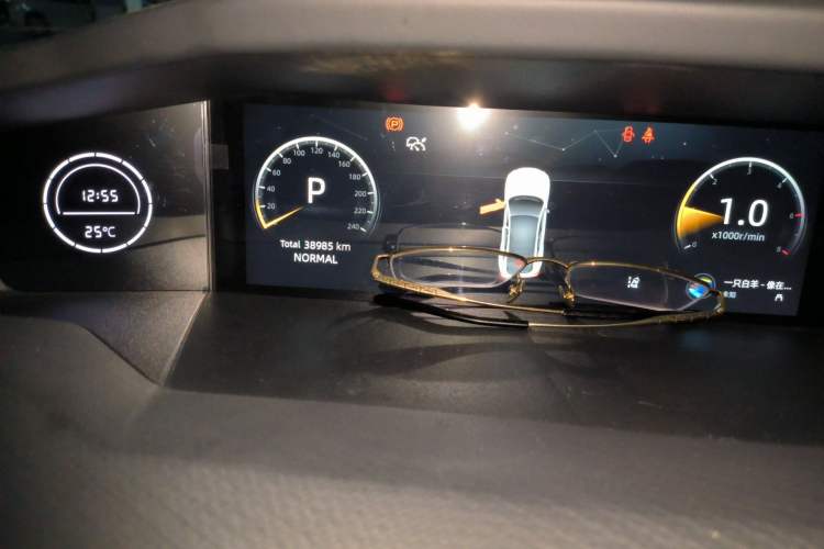 Used CHANGAN UNI-V 2022 2.0T Leading-Speed Edition