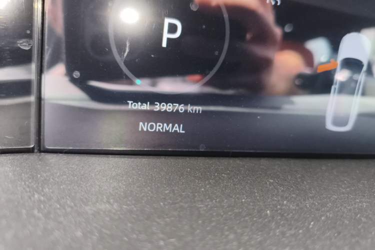 Used CHANGAN UNI-V 2022 1.5T Prestige Version Odometer Close Up