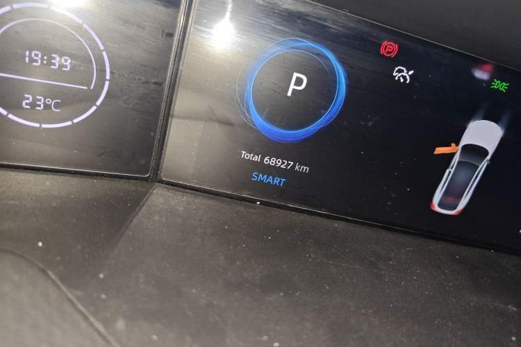 Used CHANGAN UNI-V 2022 1.5T Sport Edition Odometer Close Up