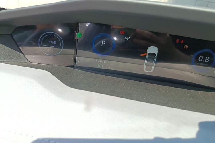 Used CHANGAN UNI-V 2022 1.5T Prestige Version Odometer Close Up