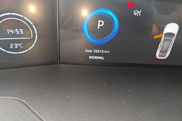 Used CHANGAN UNI-V 2022 1.5T Sport Edition Odometer Close Up