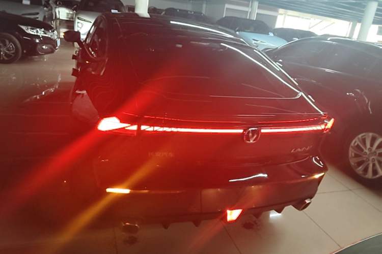 Used CHANGAN UNI-V 2022 1.5T Prestige Version Rear