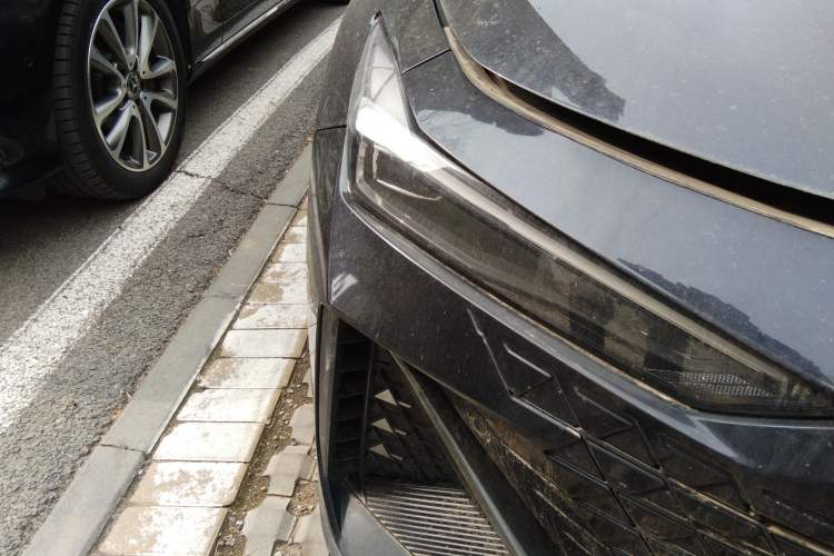 Used CHANGAN UNI-V 2022 1.5T Prestige Version Right Front Headlight