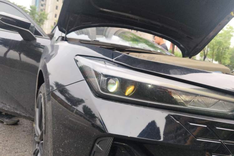 Used CHANGAN UNI-V 2022 1.5T Sport Edition Right Front Headlight