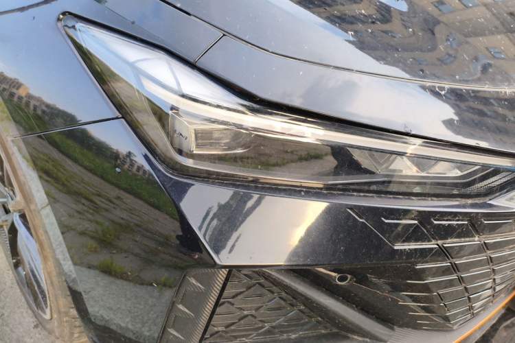 Used CHANGAN UNI-V 2022 1.5T Sport Edition Right Front Headlight