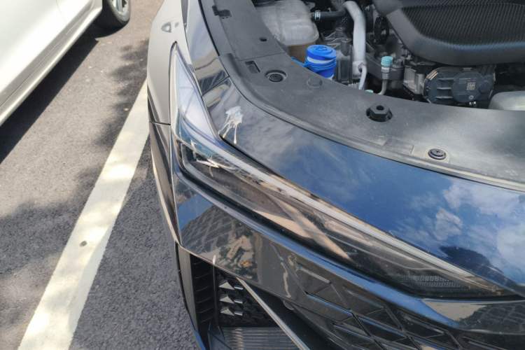 Used CHANGAN UNI-V 2022 1.5T Prestige Version Right Front Headlight